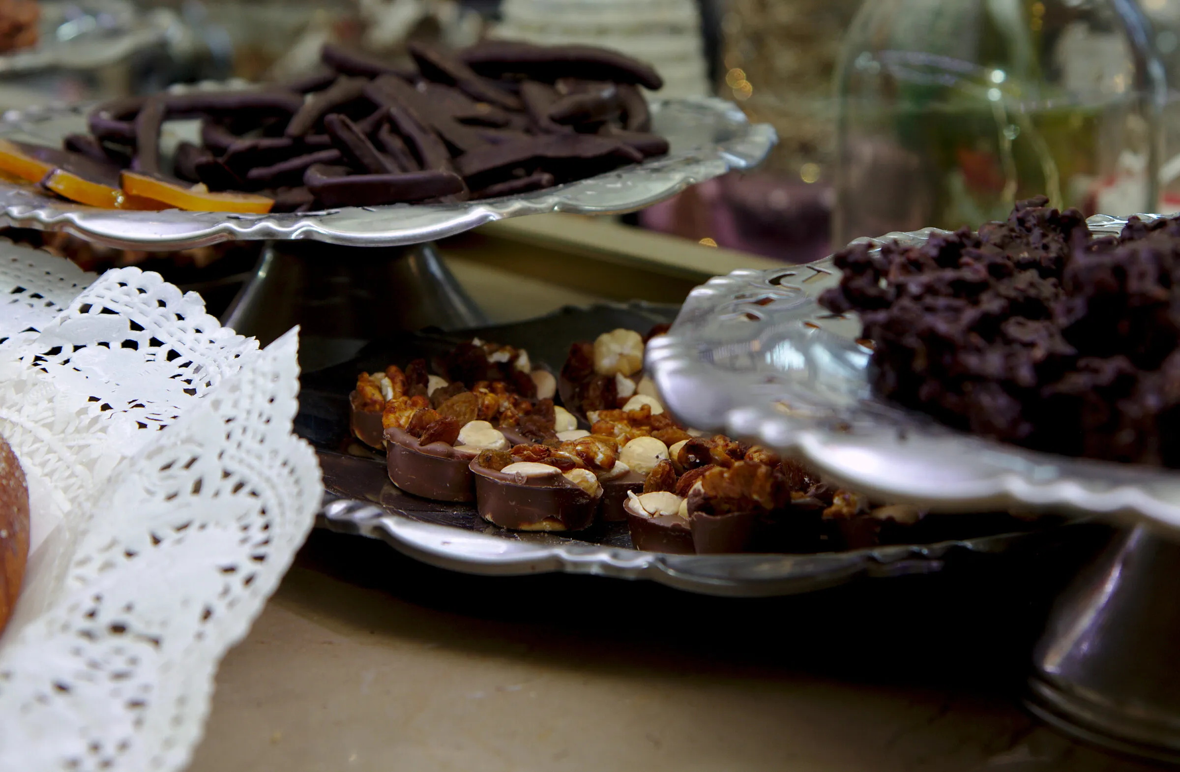 Xocolates i bombons artesans al taulell